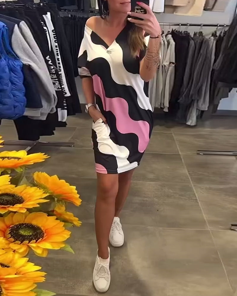 Mabel™ | Women’s V-Neck Dress with Wavy Print