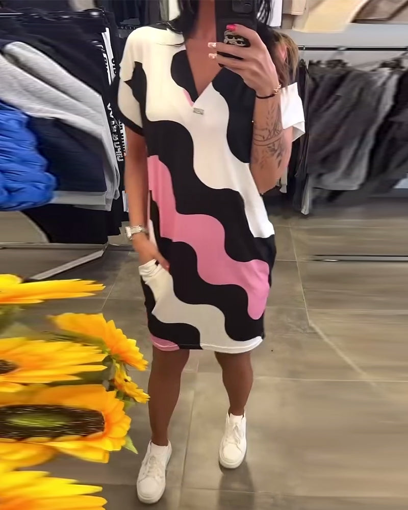 Mabel™ | Women’s V-Neck Dress with Wavy Print